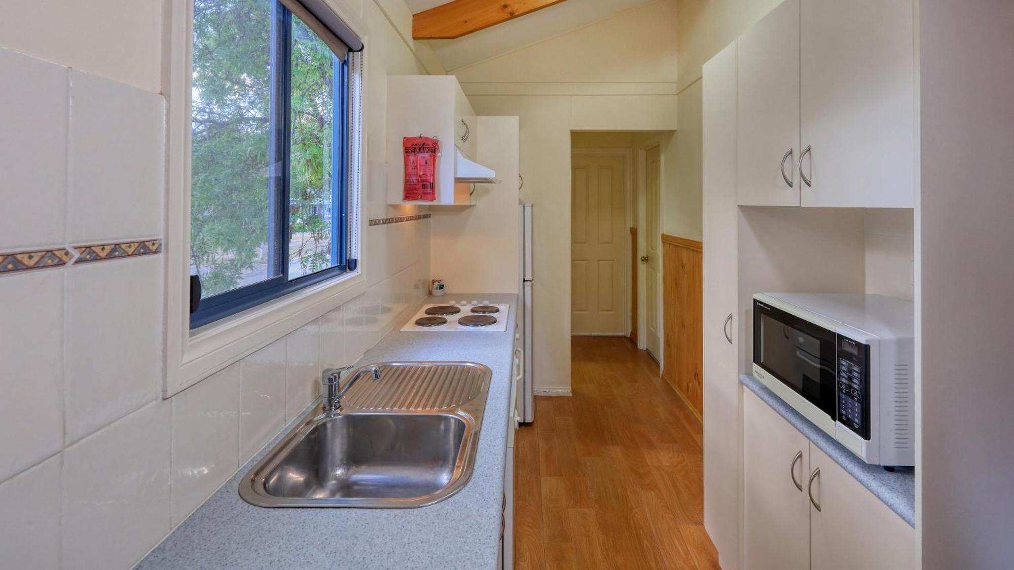 Deniliquin Riverside Caravan Park Экстерьер фото