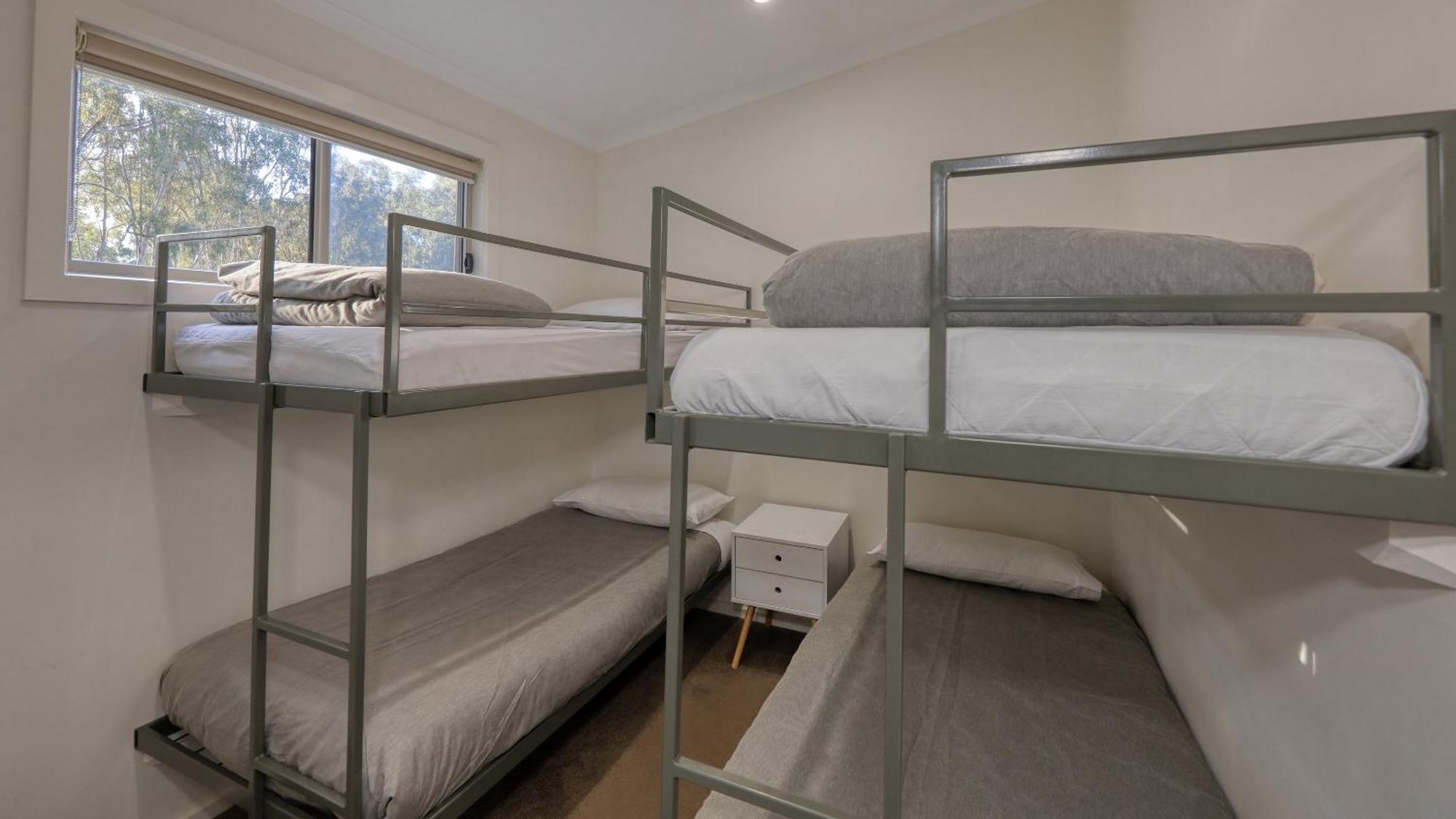 Deniliquin Riverside Caravan Park Экстерьер фото
